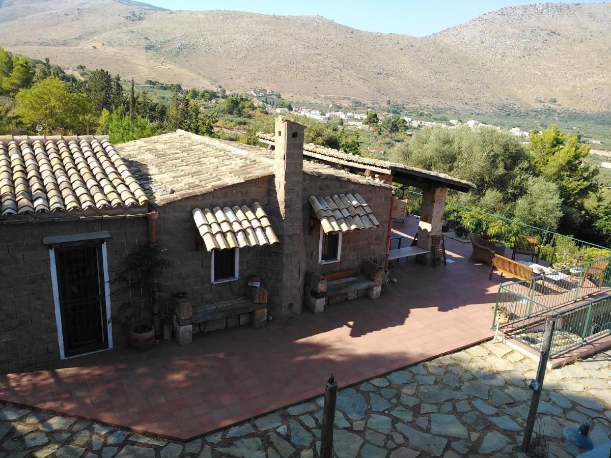 Il Corbezzolo Suite Appartament Кастеллуццо Экстерьер фото