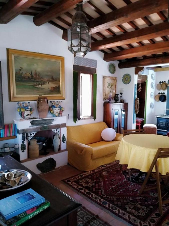 Il Corbezzolo Suite Appartament Кастеллуццо Экстерьер фото