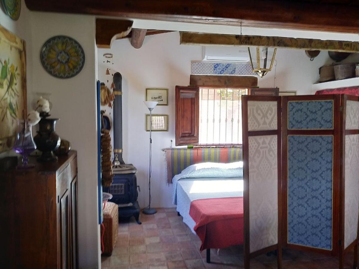 Il Corbezzolo Suite Appartament Кастеллуццо Экстерьер фото